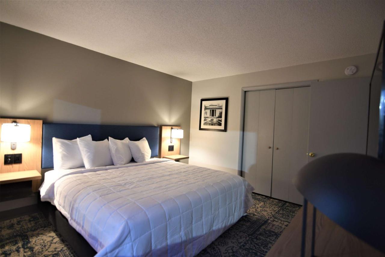 Baymont By Wyndham Pine Grove I-81 Hotel Bagian luar foto
