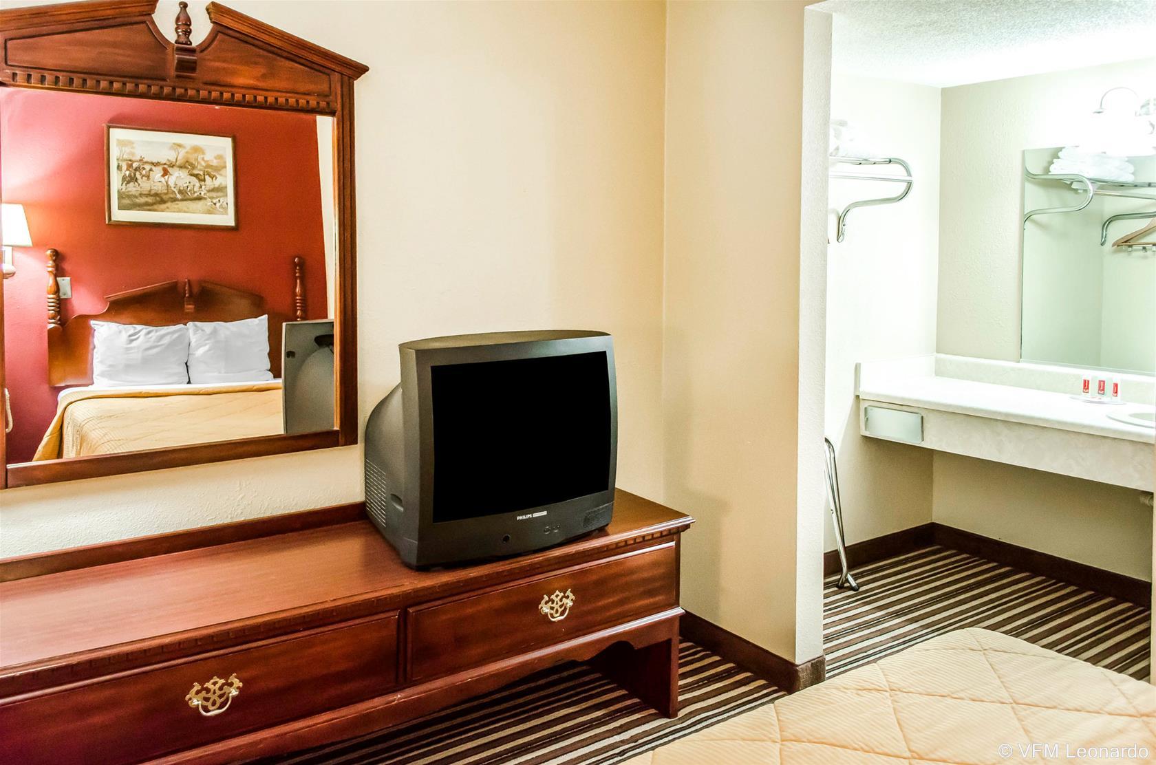 Baymont By Wyndham Pine Grove I-81 Hotel Bagian luar foto